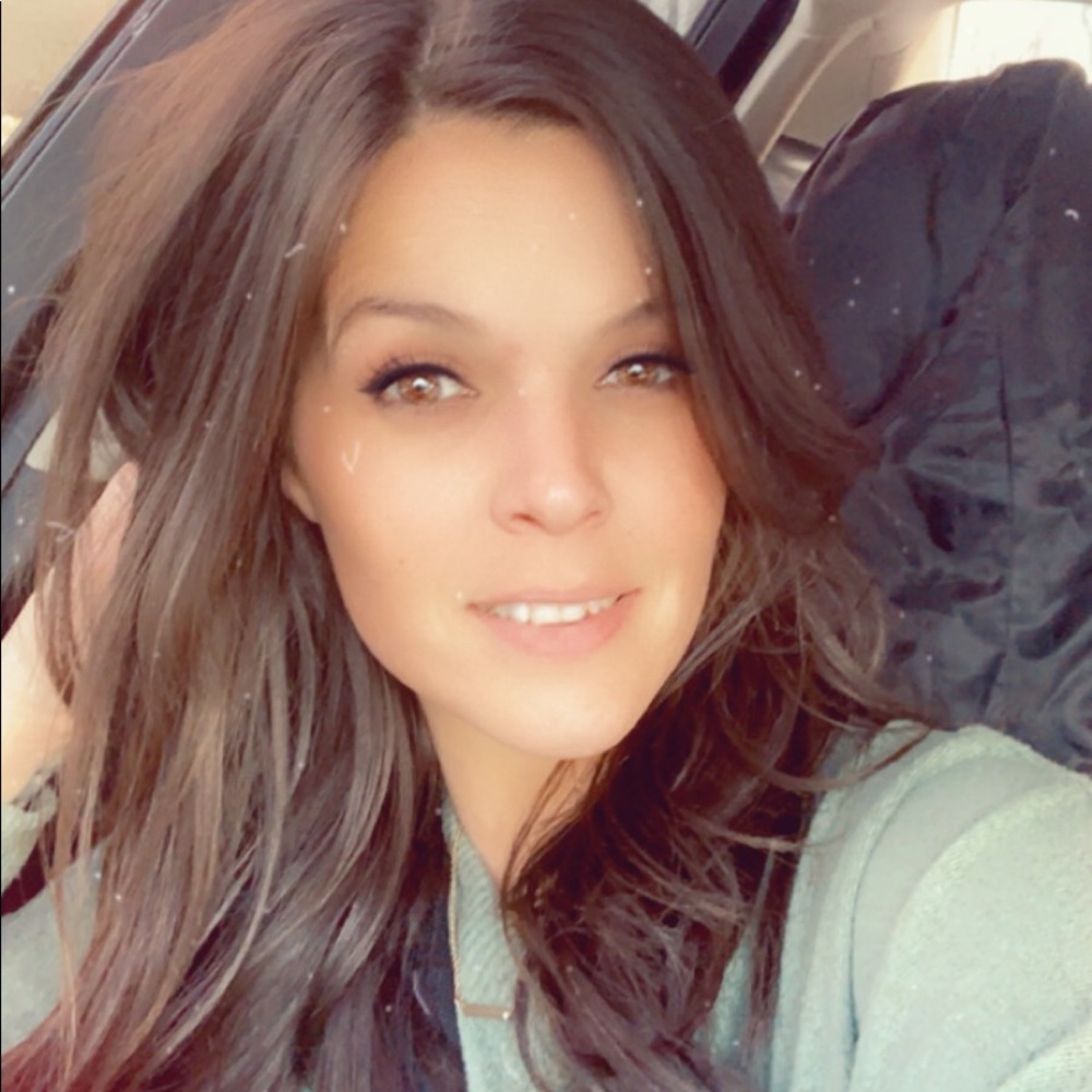 Meet your Posher, Alaina